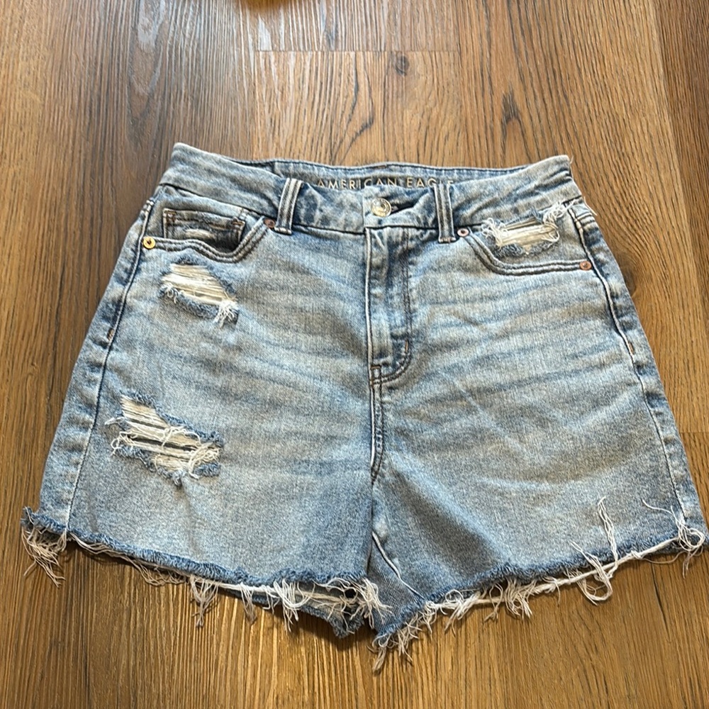 American Eagle Outfitters Curvy Mom Short